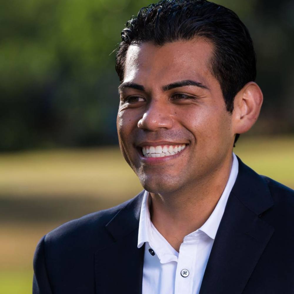 Meet your Posher, Gil